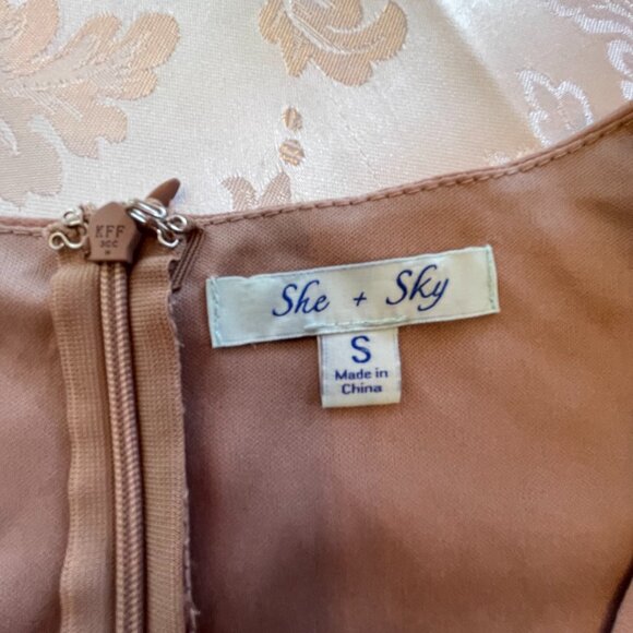 Romper pink/tan shorts and long sleeves size S - Picture 8 of 8